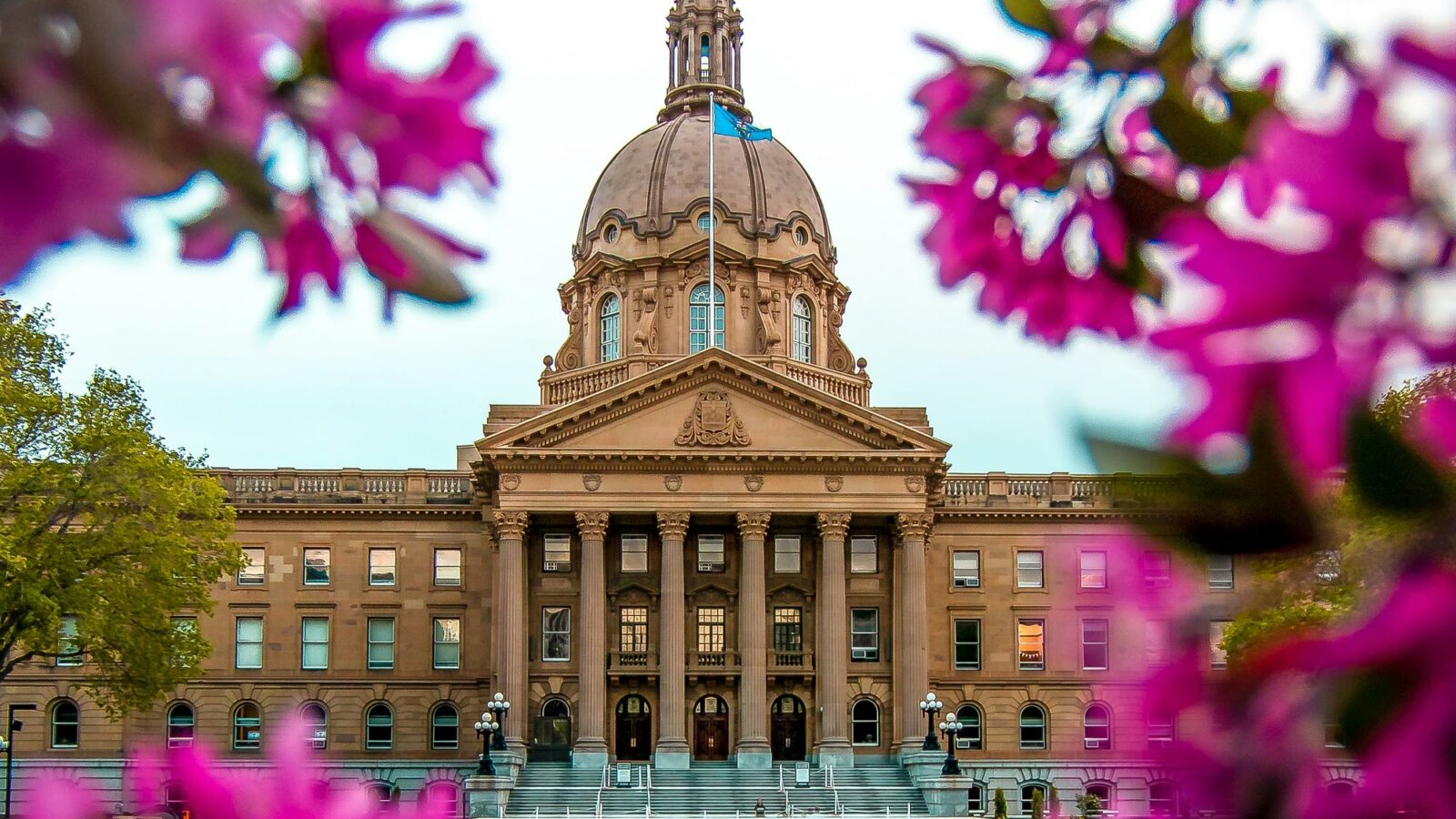 Alberta Legislature in het voorjaar | © Explore Edmonton
