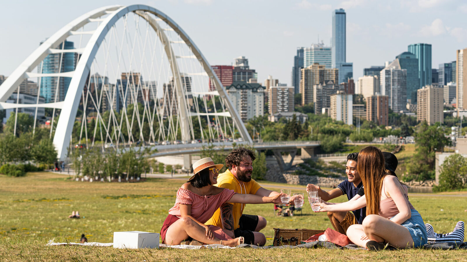 Picknicken in de River Valley | © Explore Edmonton